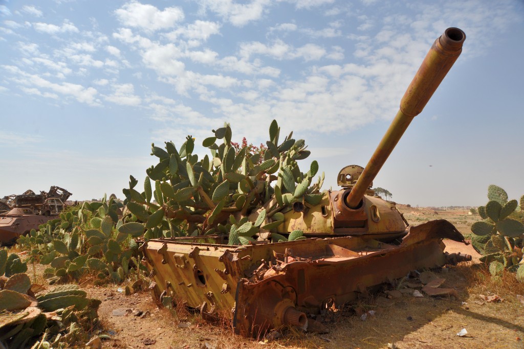 Asmara, cimitero dei carri armati, dove gli etiopi assemblavano gli armamenti