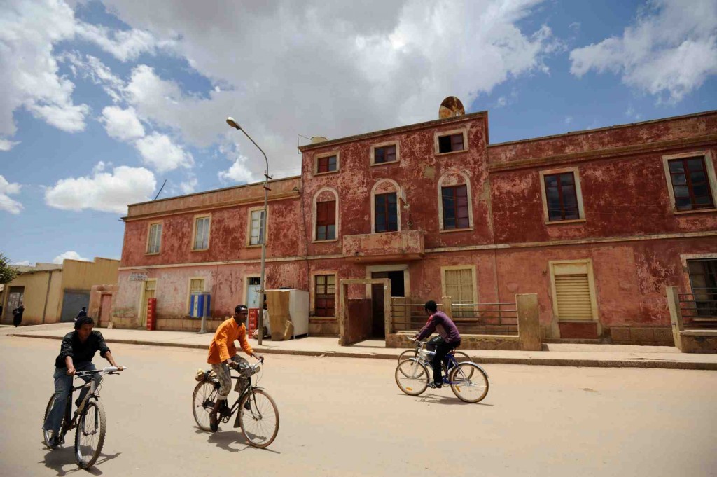 ©Antonio Politano, Asmara, ragazzi in bicicletta
